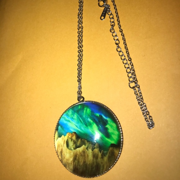 “Northern Lights” Polar Aurora Borealis Realism Holo Mountain Night Sky Necklace - Picture 5 of 17